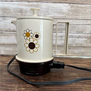Vintage Regal Poly Hot Pot 6 cup  kettle